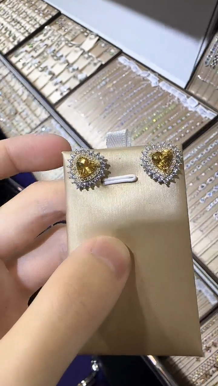 【闪购商品】黄晶耳饰银S925镶嵌6mm耳钉
