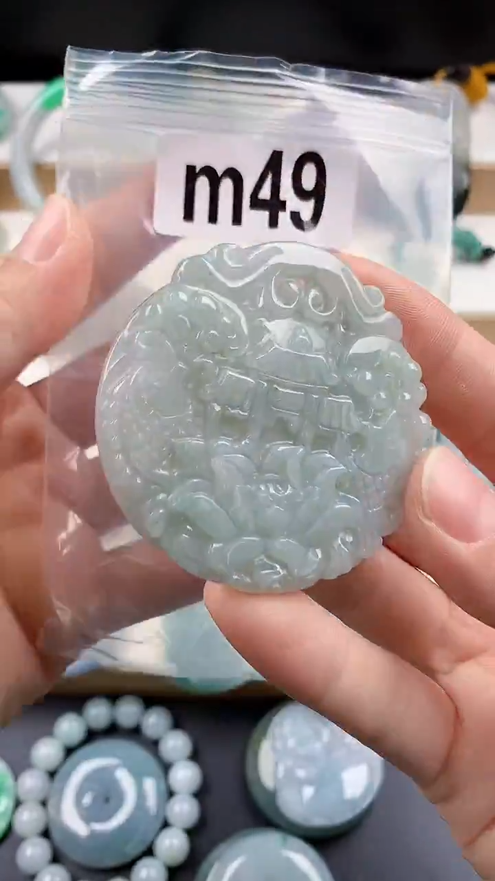 颈饰未镶嵌翡翠天然翡翠吊坠挂件