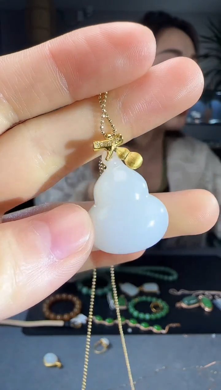 【闪购商品】和田玉吊坠(不含链)18K金镶嵌1