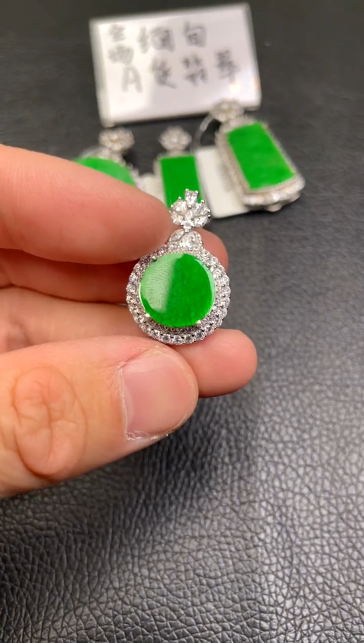 【闪购商品】翡翠吊坠(不含链)银S925镶嵌吊坠