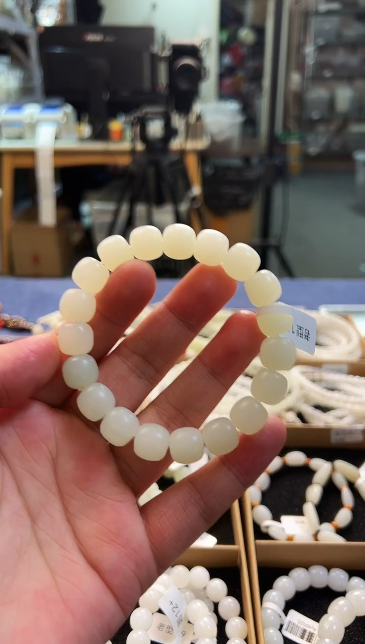 未镶嵌手串和田玉12+