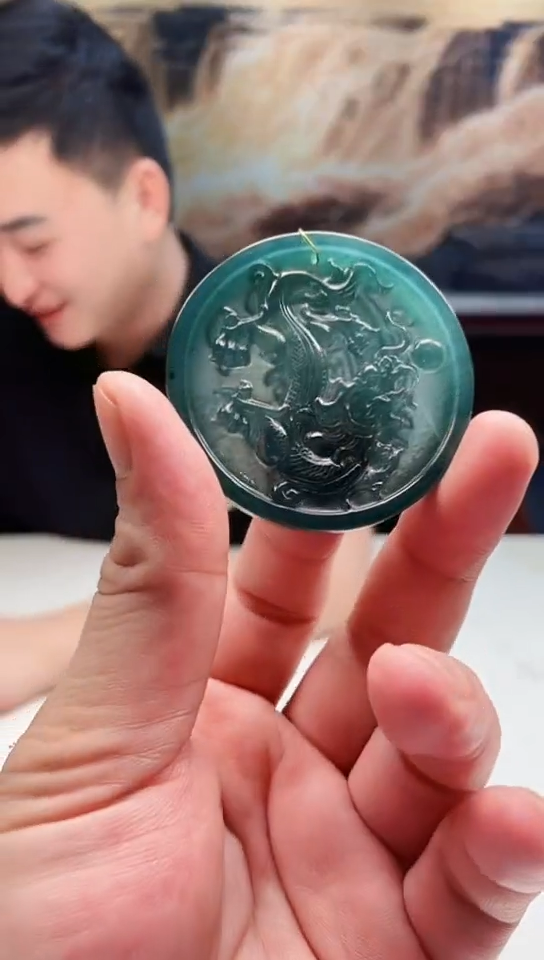 翡翠挂件未镶嵌13