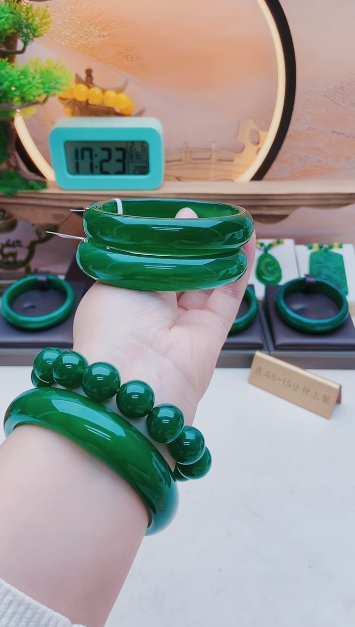 【闪购商品】玛瑙/玉髓手镯未镶嵌澳玉玛瑙手镯