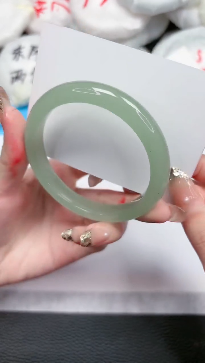 【闪购商品】石英质玉手镯未镶嵌418-58.5