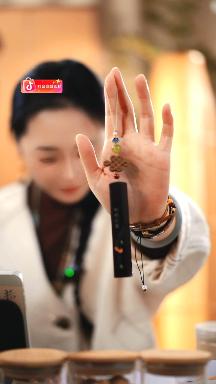 泥塑原创设计款挂坠