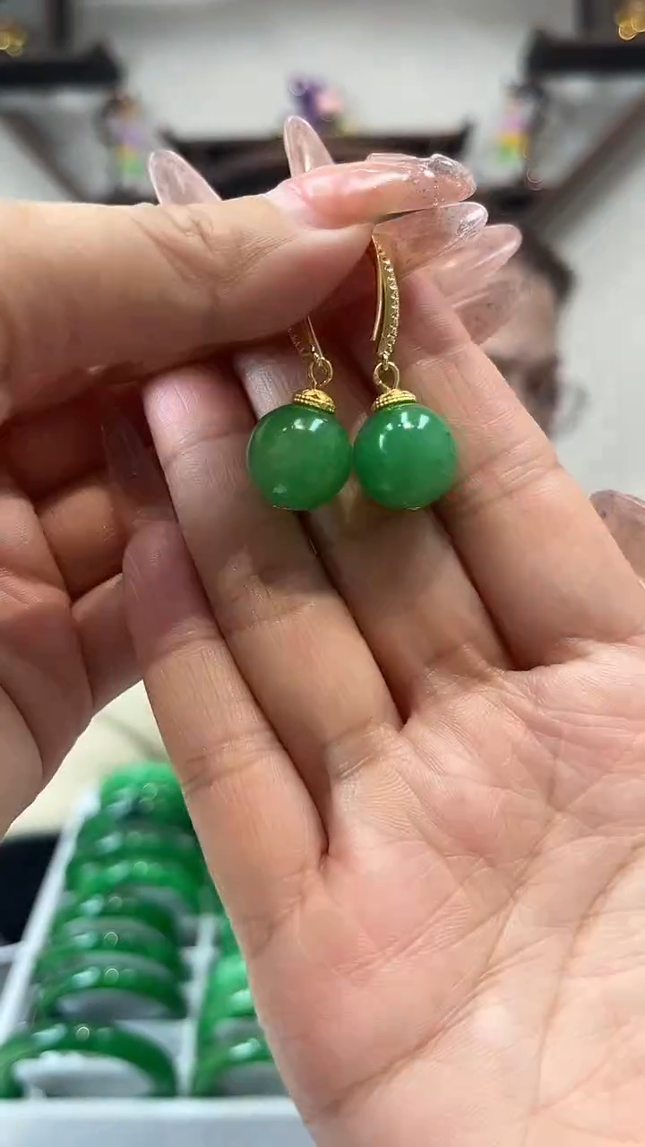 【闪购商品】砖雕a63 果阳绿耳坠 卡14mm