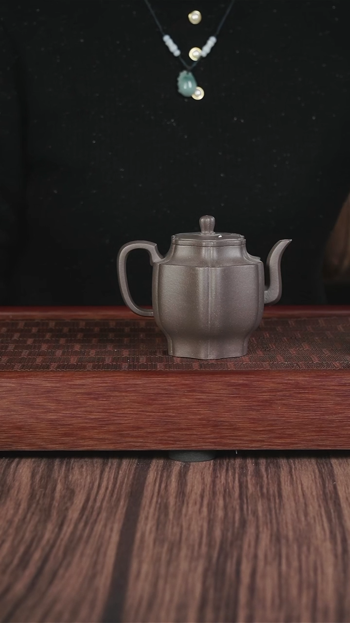 【闪购商品】紫砂茶壶筋纹  抽绞  宫灯