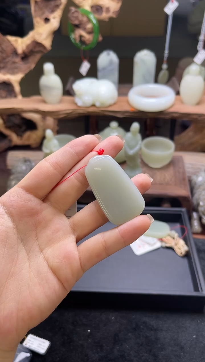 【闪购商品】和田玉吊坠未镶嵌且末青白 无事牌 9007087