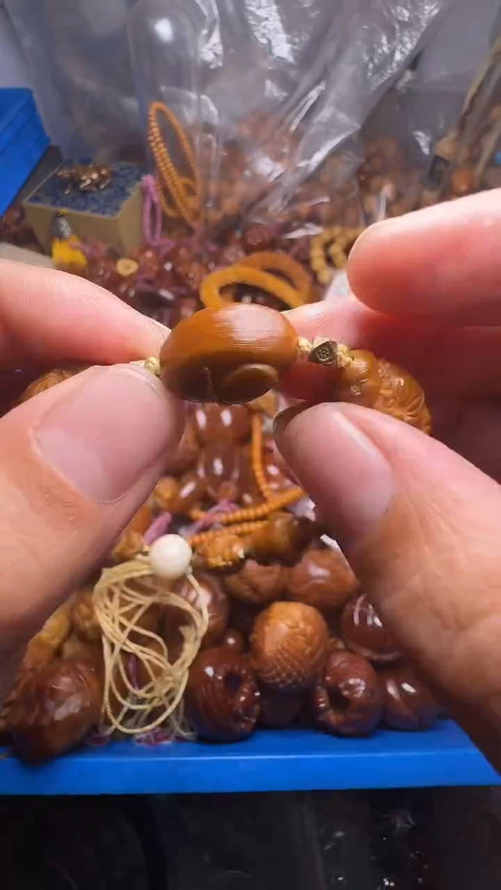 手串橄榄核弥勒一串