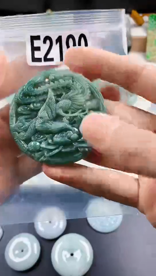 颈饰未镶嵌翡翠天然翡翠吊坠挂件