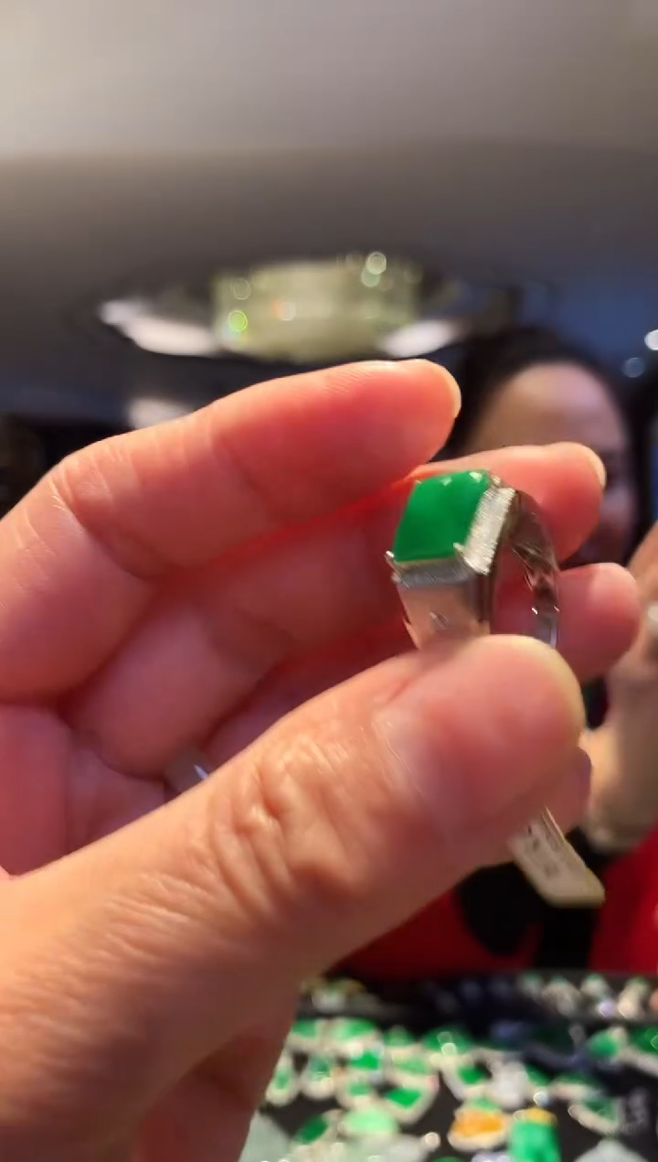 【闪购商品】翡翠戒指18K金镶嵌戒指