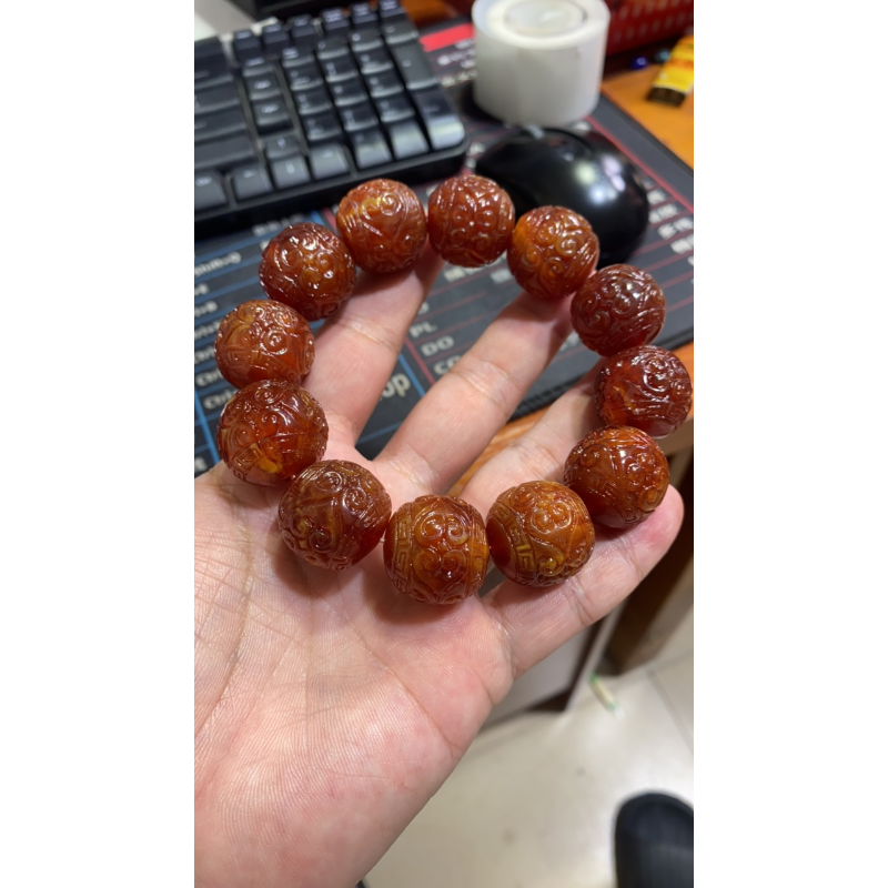 D 751。卡22 回纹老蜡手串