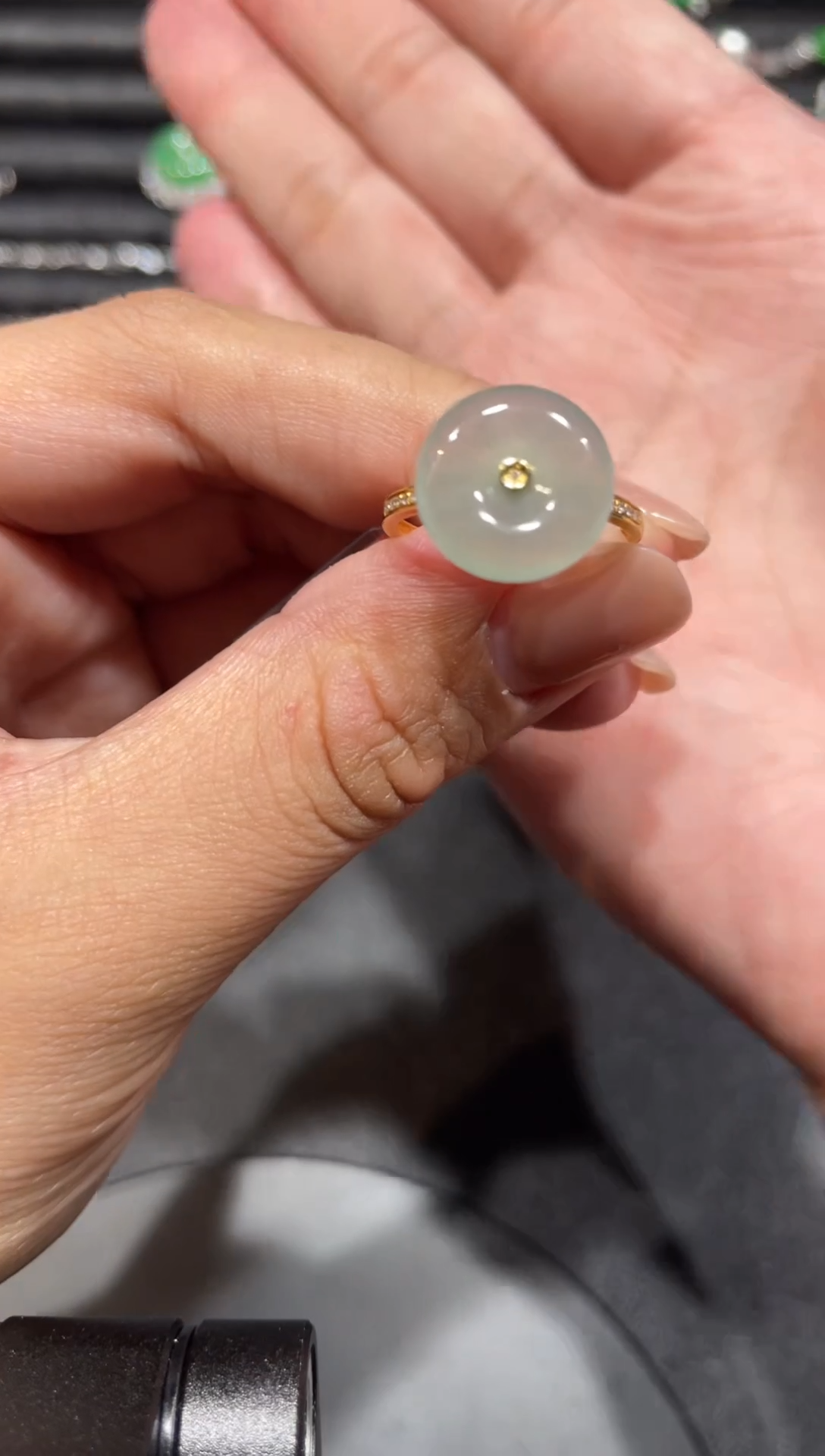 翡翠戒指18K金镶嵌天然A货翡翠