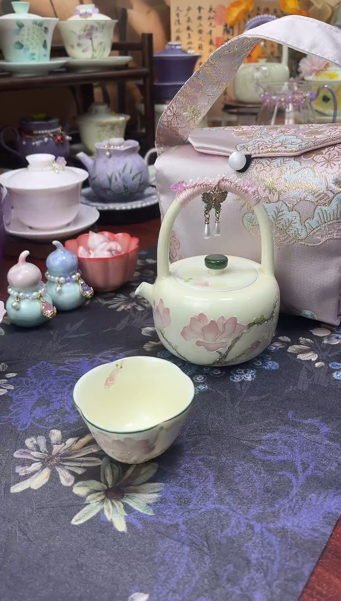 玉兰花提梁+2个小花瓣杯+粉色包包