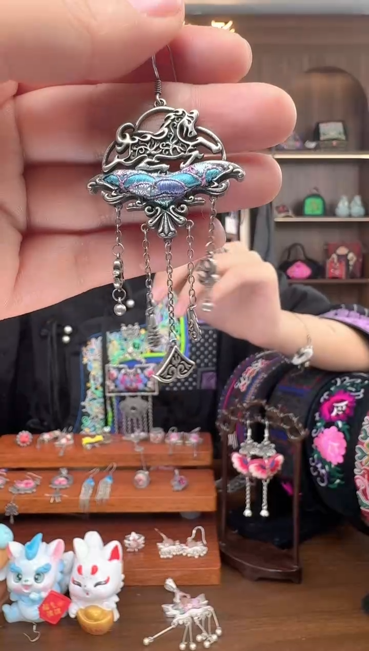 【闪购商品】织绣扶光苗绣传承108