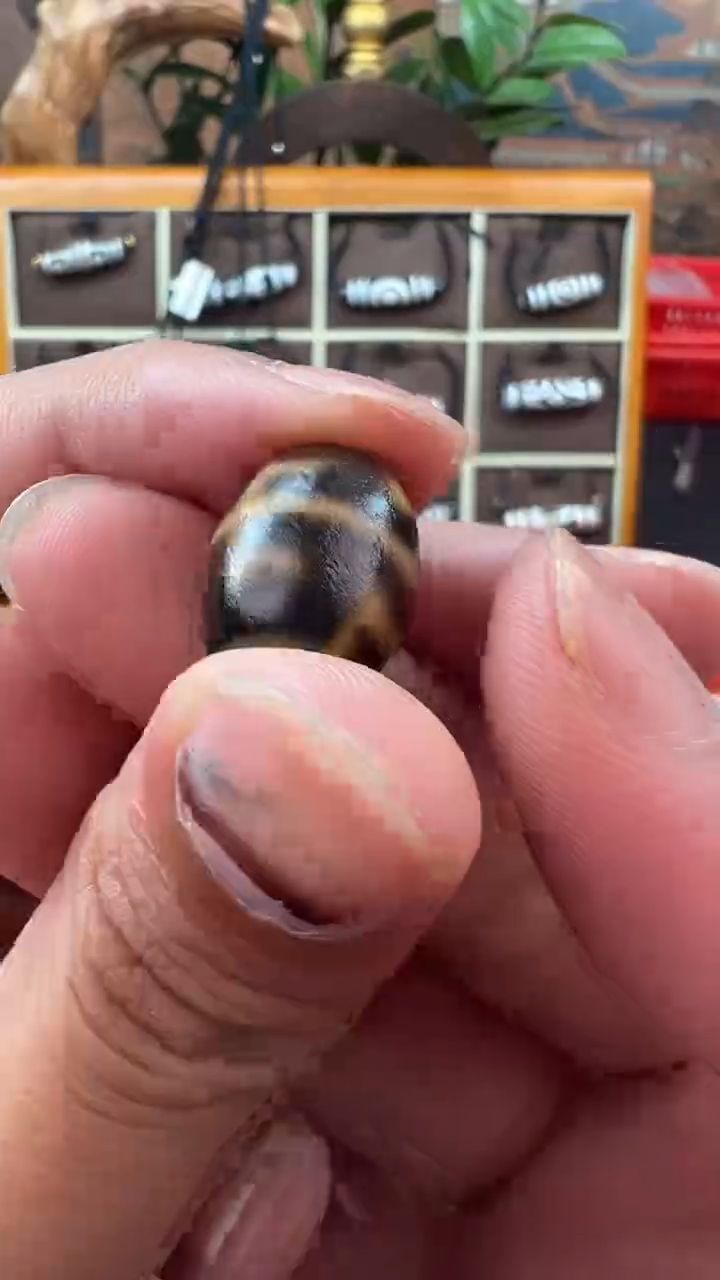 未镶嵌颈饰玛瑙/玉髓（覆膜）16.（微瑕）