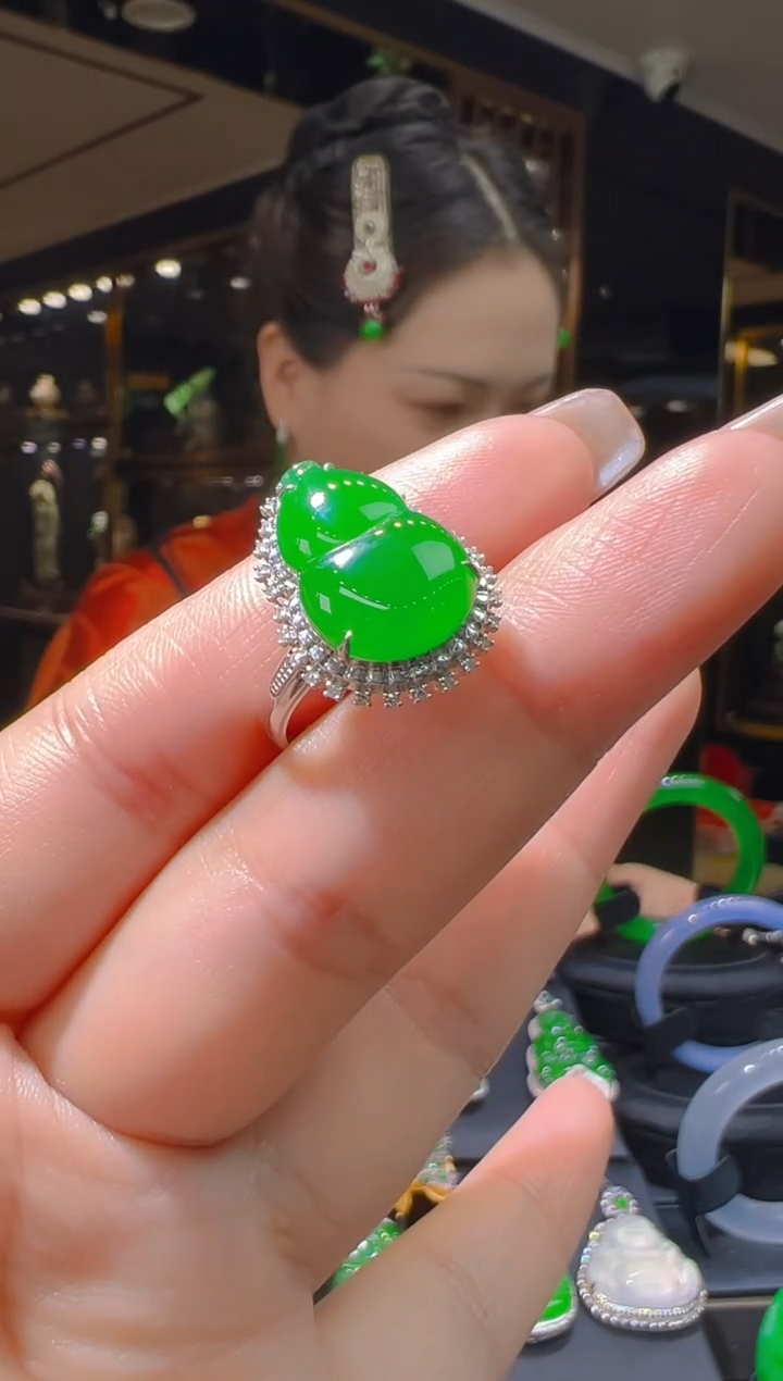 【闪购商品】翡翠戒指18K金镶嵌109