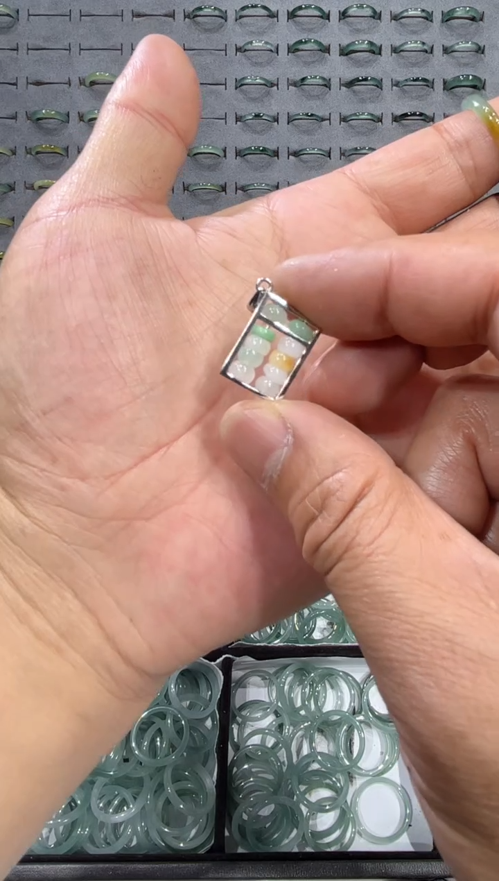 【闪购商品】翡翠颈饰银S925镶嵌翡翠挂饰