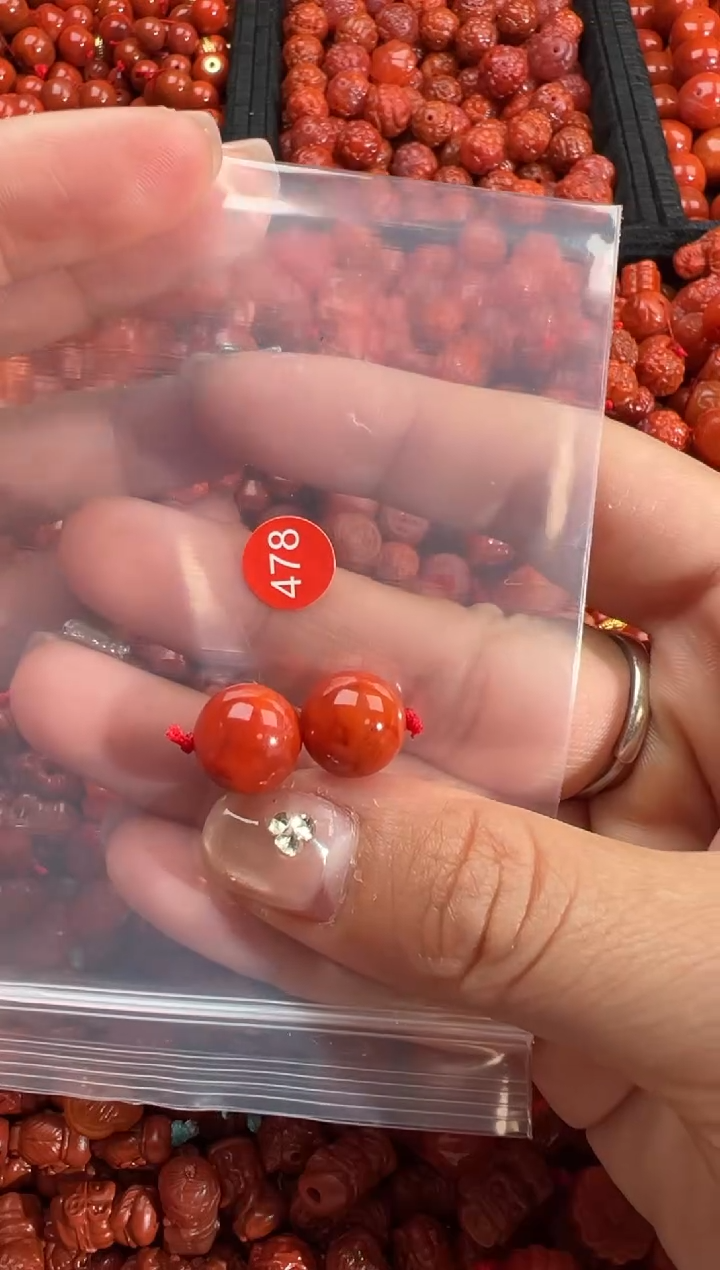 南红玛瑙合金颈饰1