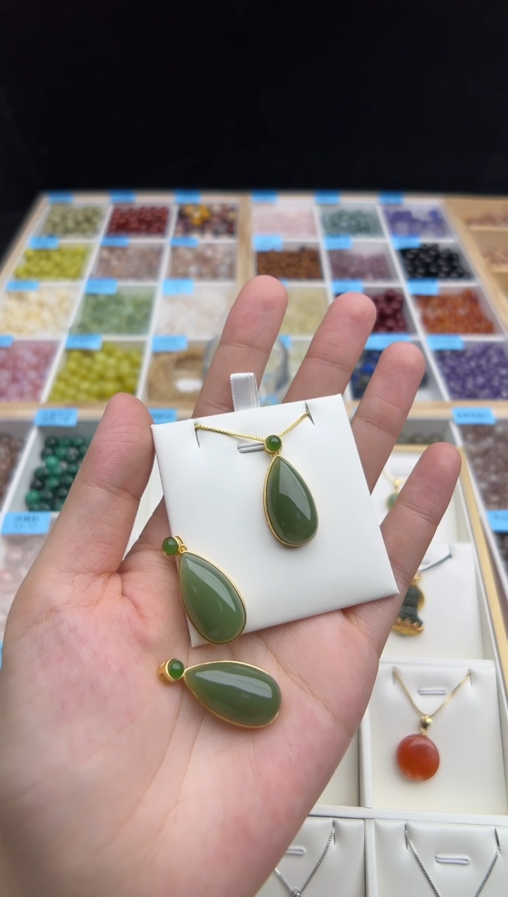 吊坠(不含链)银S925镀金镶嵌和田玉（碧玉）399（需拍四）水滴碧玉
