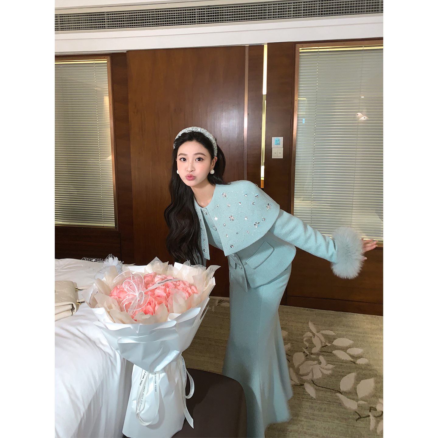 【雪滴花】2025冬季清新特调蓝绿色设计小众小香羽绒服两件套