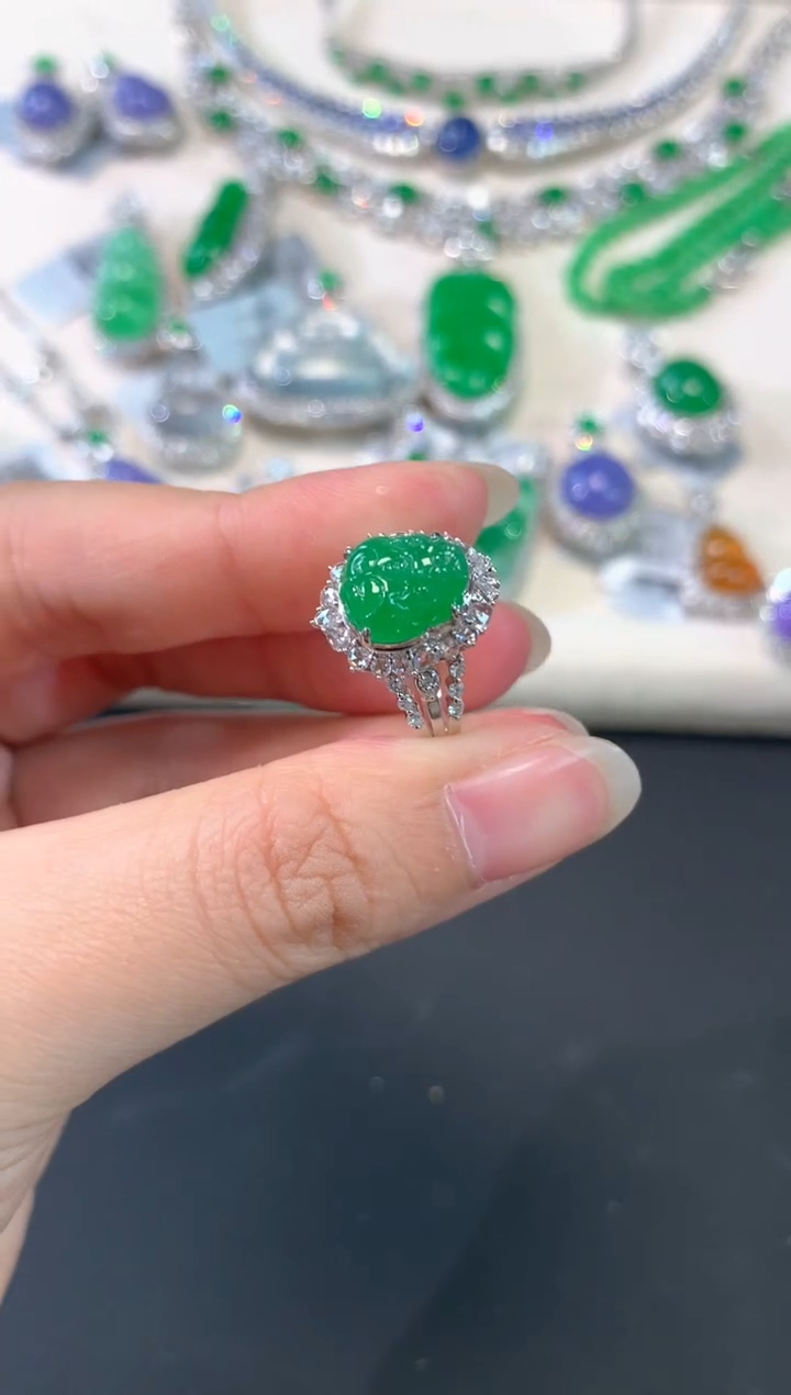 【闪购商品】翡翠戒指18K金镶嵌C61|15800