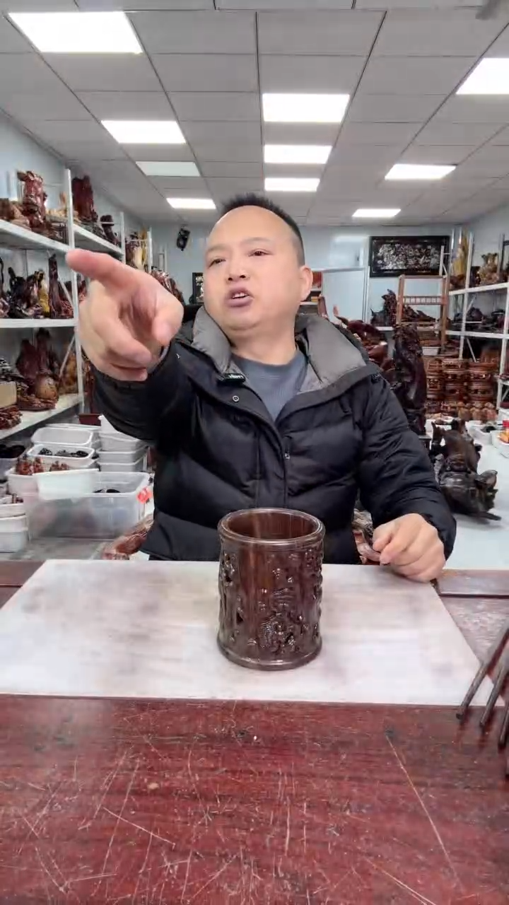 【闪购商品】花梨木类木雕工艺品88888888