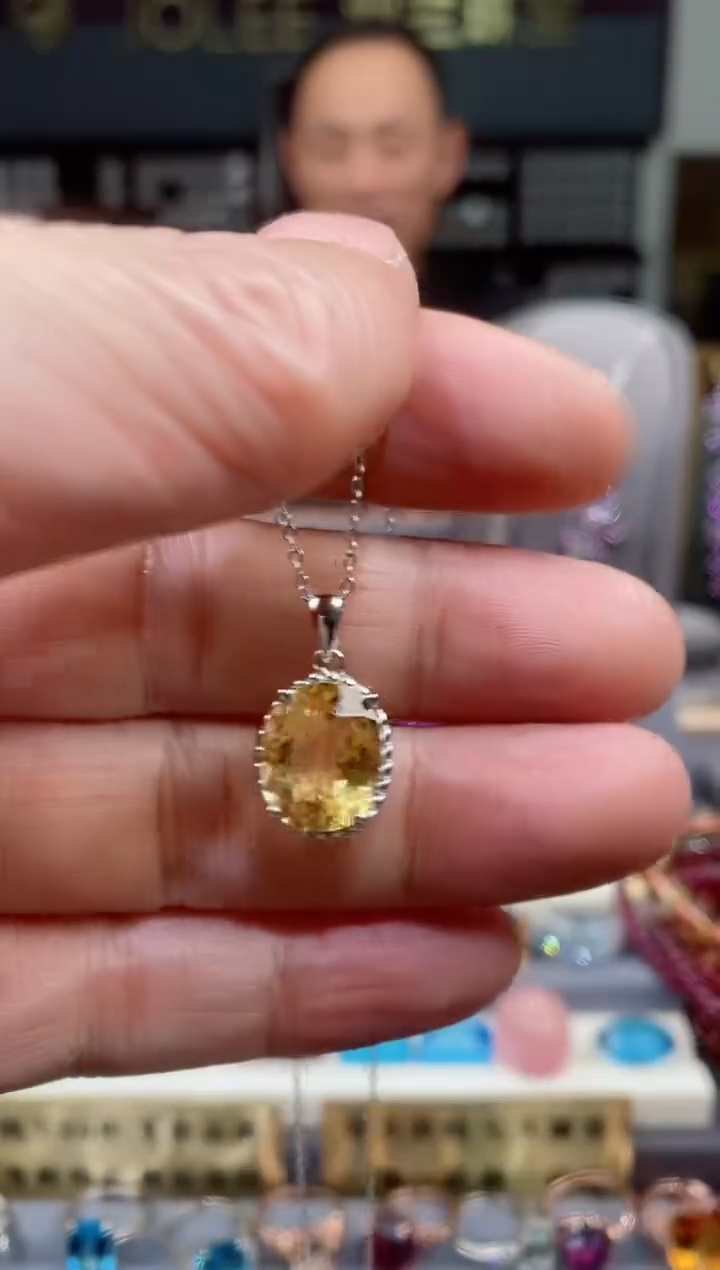【闪购商品】黄晶吊坠银S925镶嵌黄晶吊坠