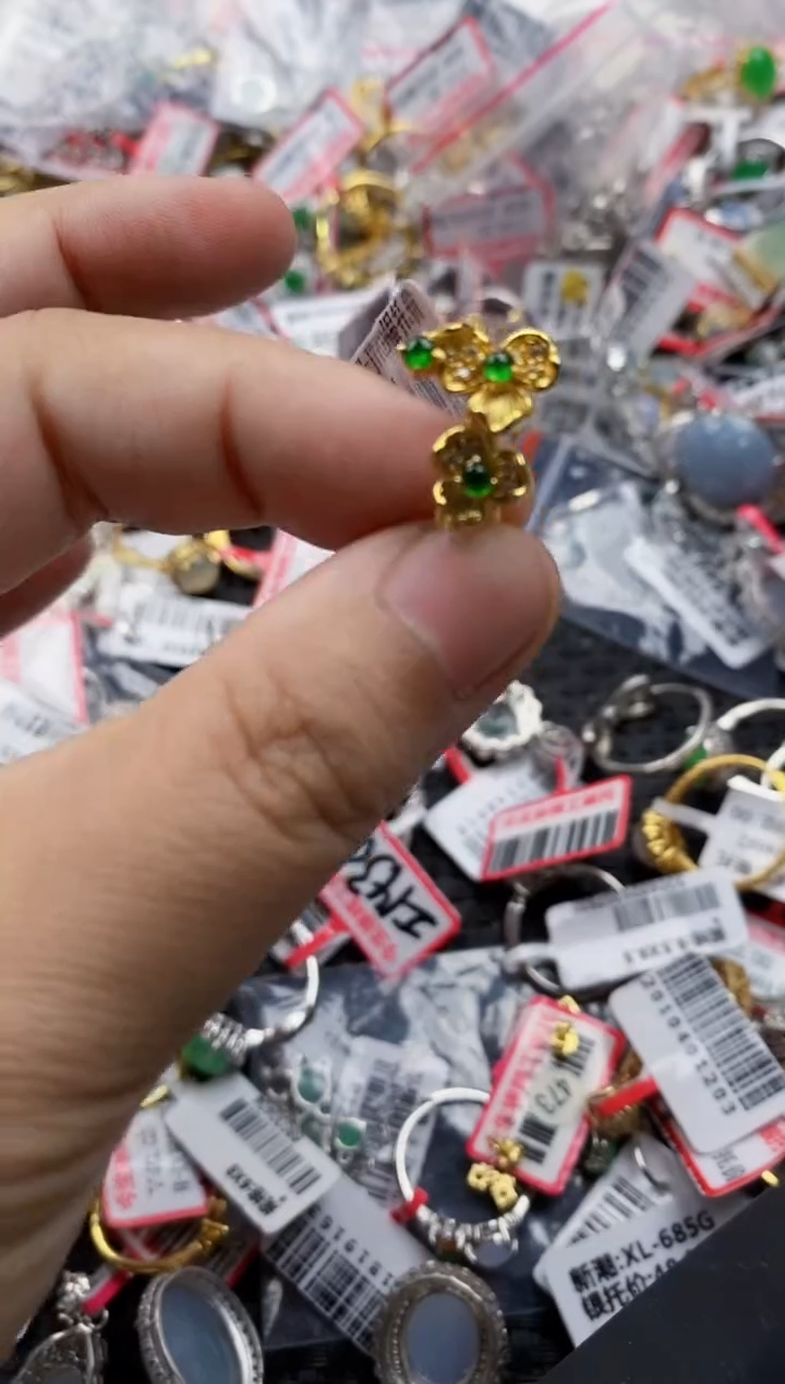 翡翠戒指银S925镶嵌6666    7