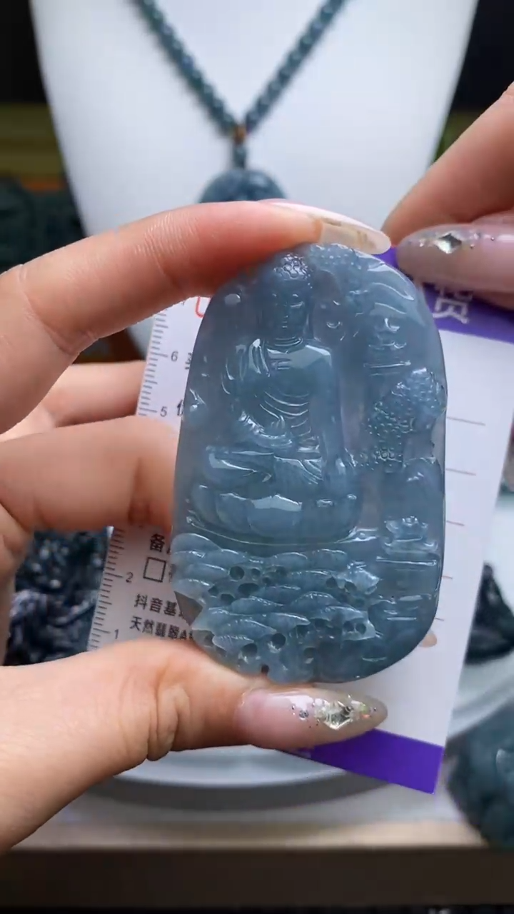 【闪购商品】翡翠未镶嵌颈饰            