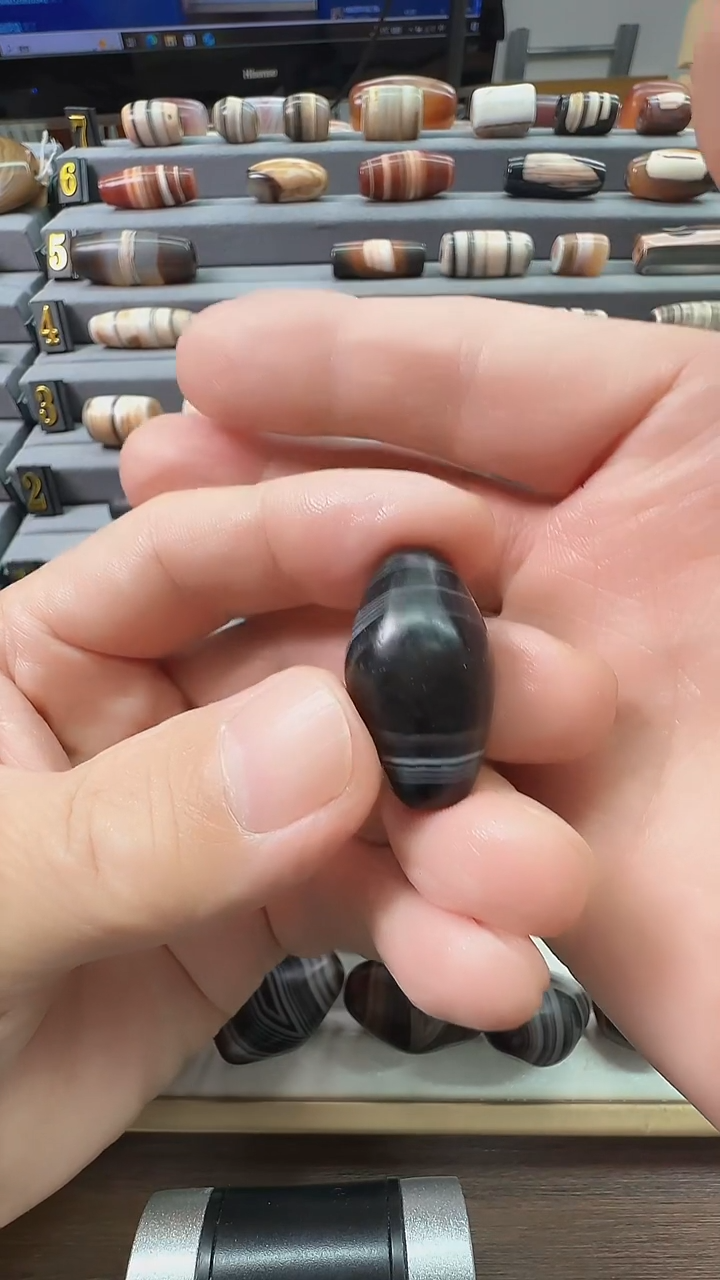 未镶嵌颈饰玛瑙/玉髓青**?玛瑙30*17