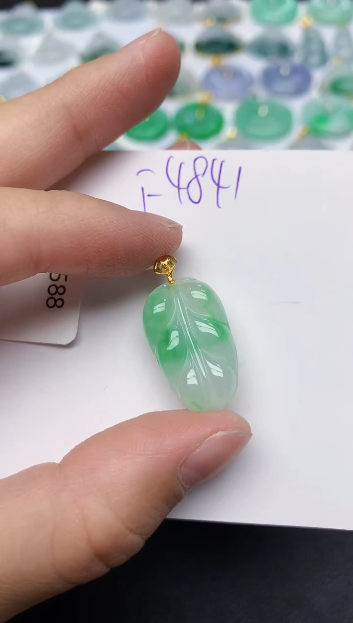颈饰18K金镶嵌翡翠天然缅甸A货翡翠百元以上9元证书费自理