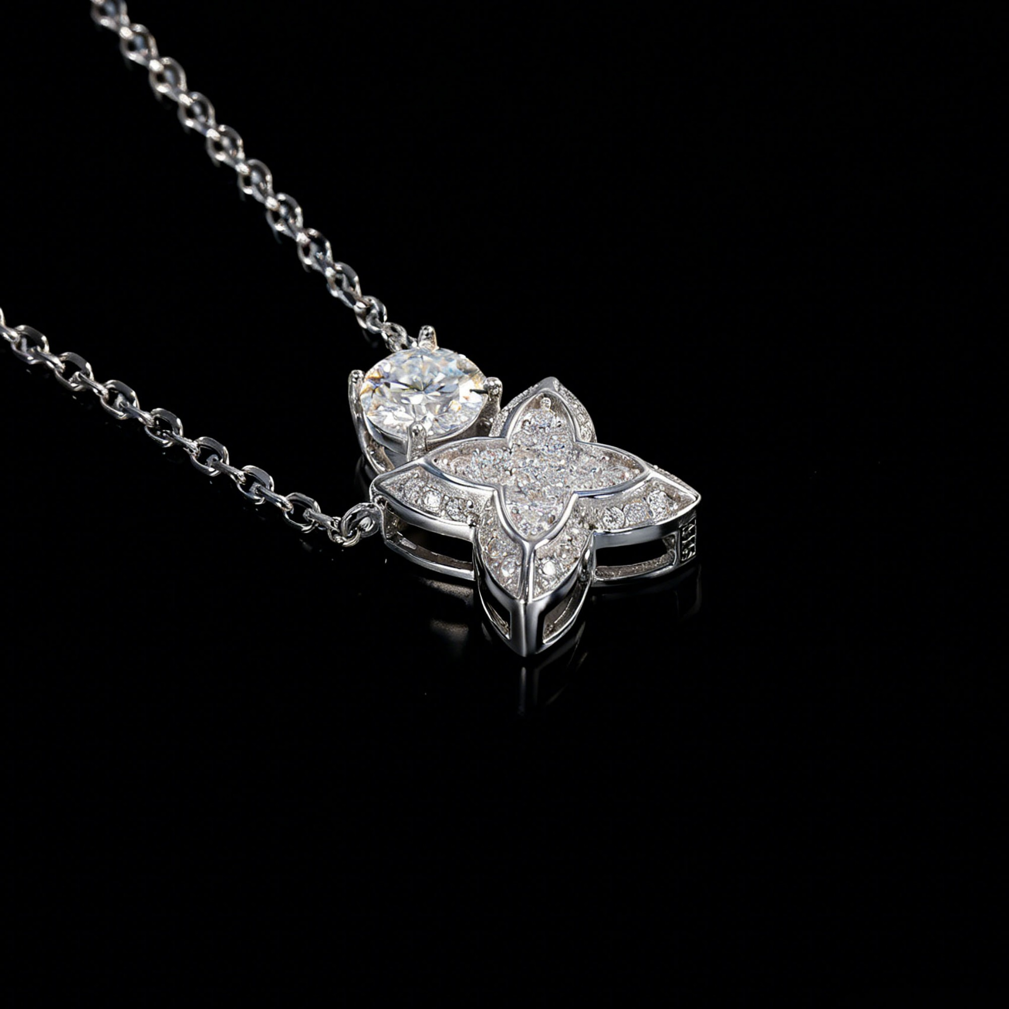 坠链均925银莫桑石  ——木木（M543）微镶尖花全莫桑项链45厘米