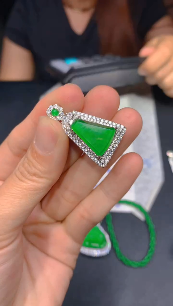 【闪购商品】定制翡翠未镶嵌116多样性发货（发其一）