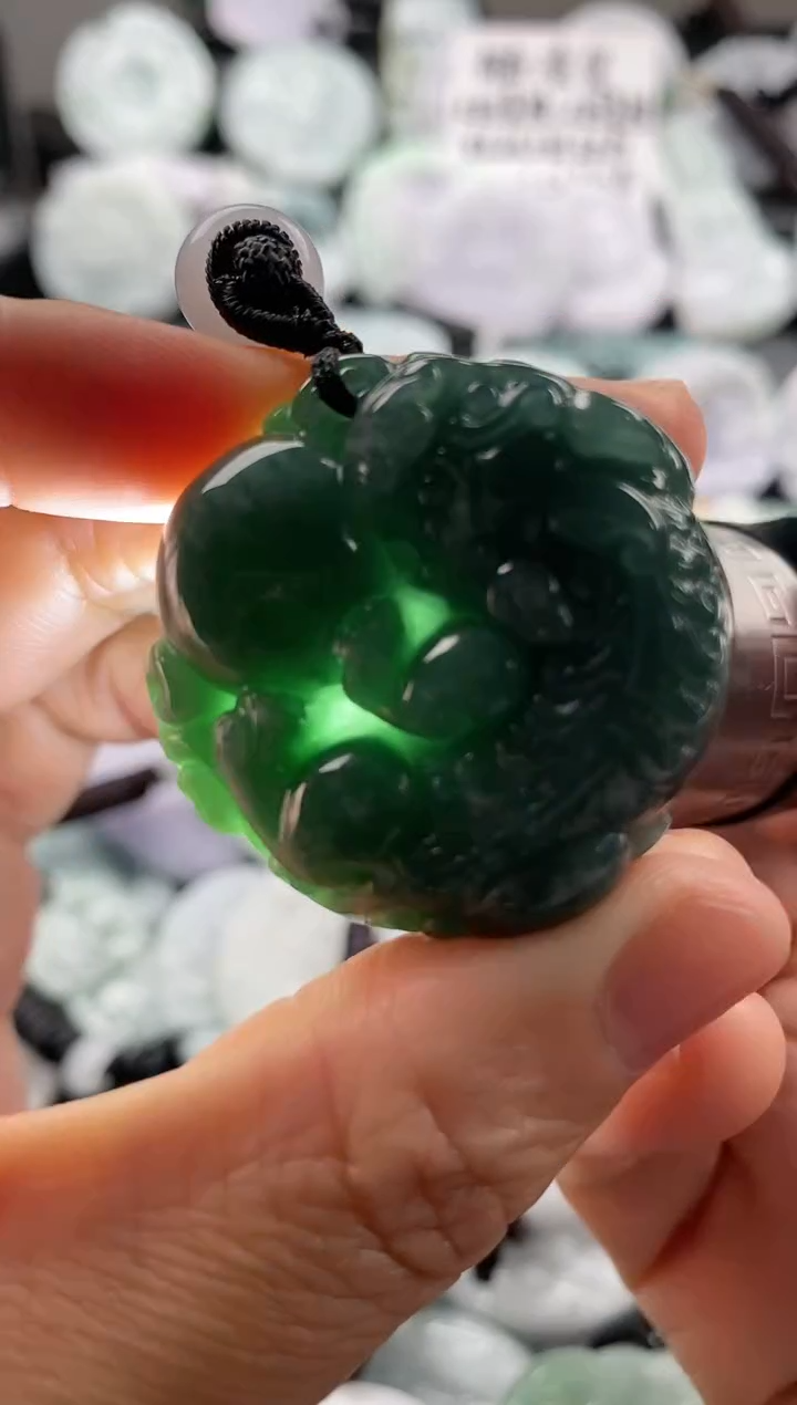 【闪购商品】翡翠吊坠(不含链)未镶嵌1