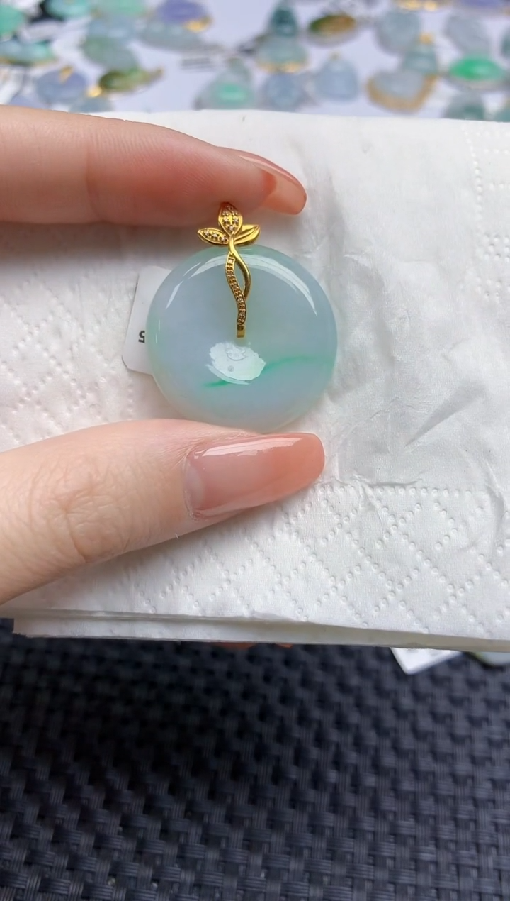 【闪购商品】翡翠颈饰18K金镶嵌天然翡翠A货