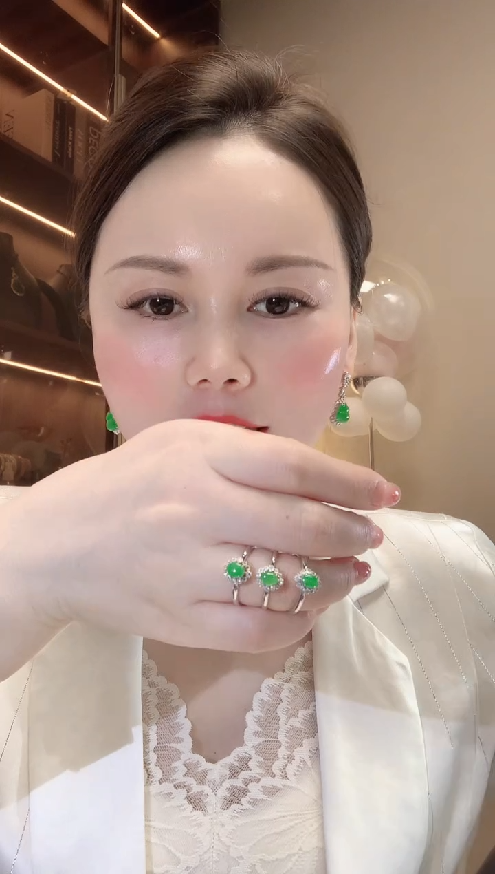 【闪购商品】翡翠戒指18K金镶嵌A2 多样性发货一件