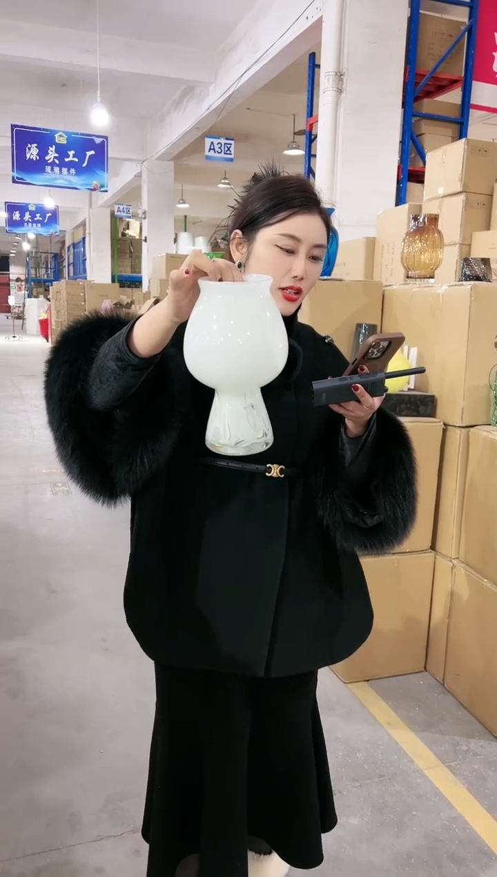 【闪购商品】玻璃私花贸易祁琪-微瑕--PIQ1R