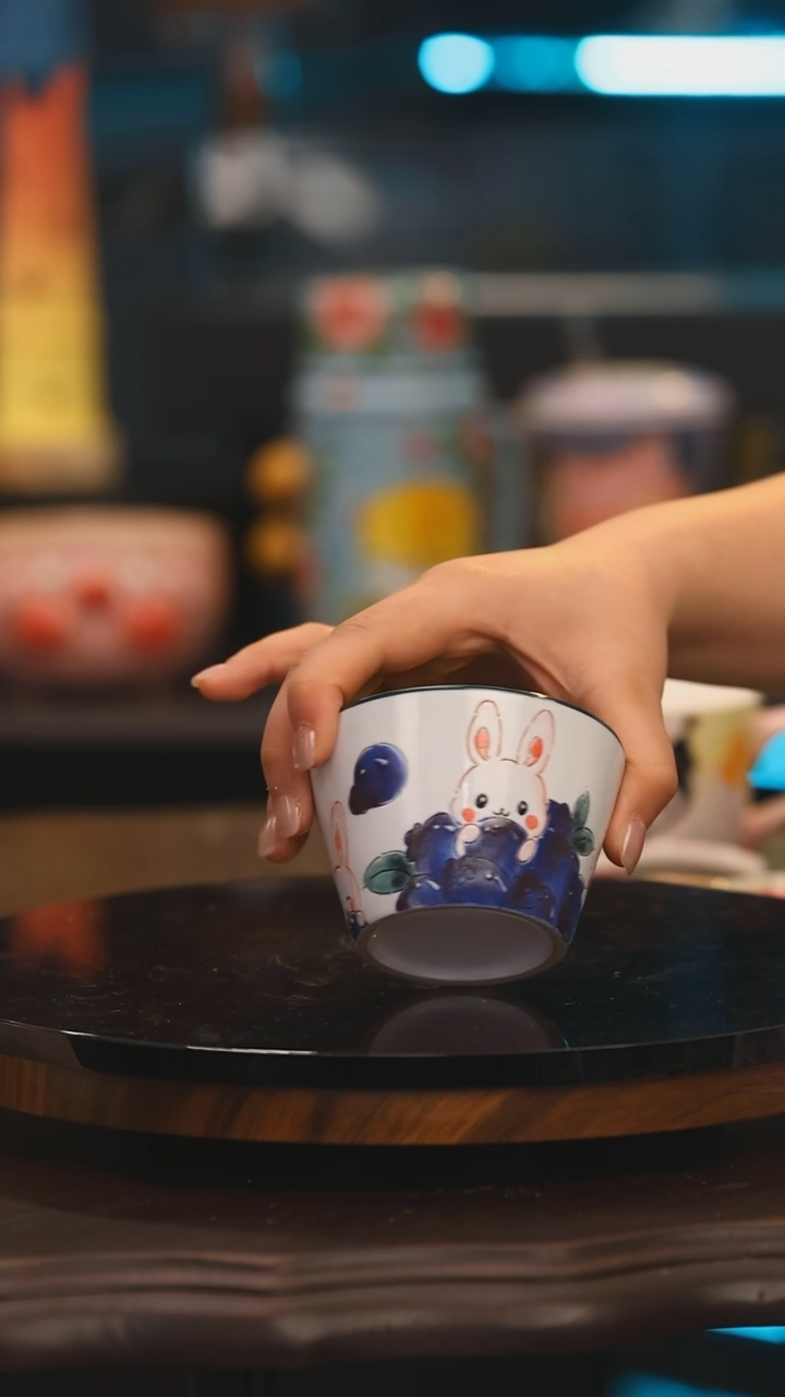 【闪购商品】摆件景德镇设计师釉下彩绘陶瓷