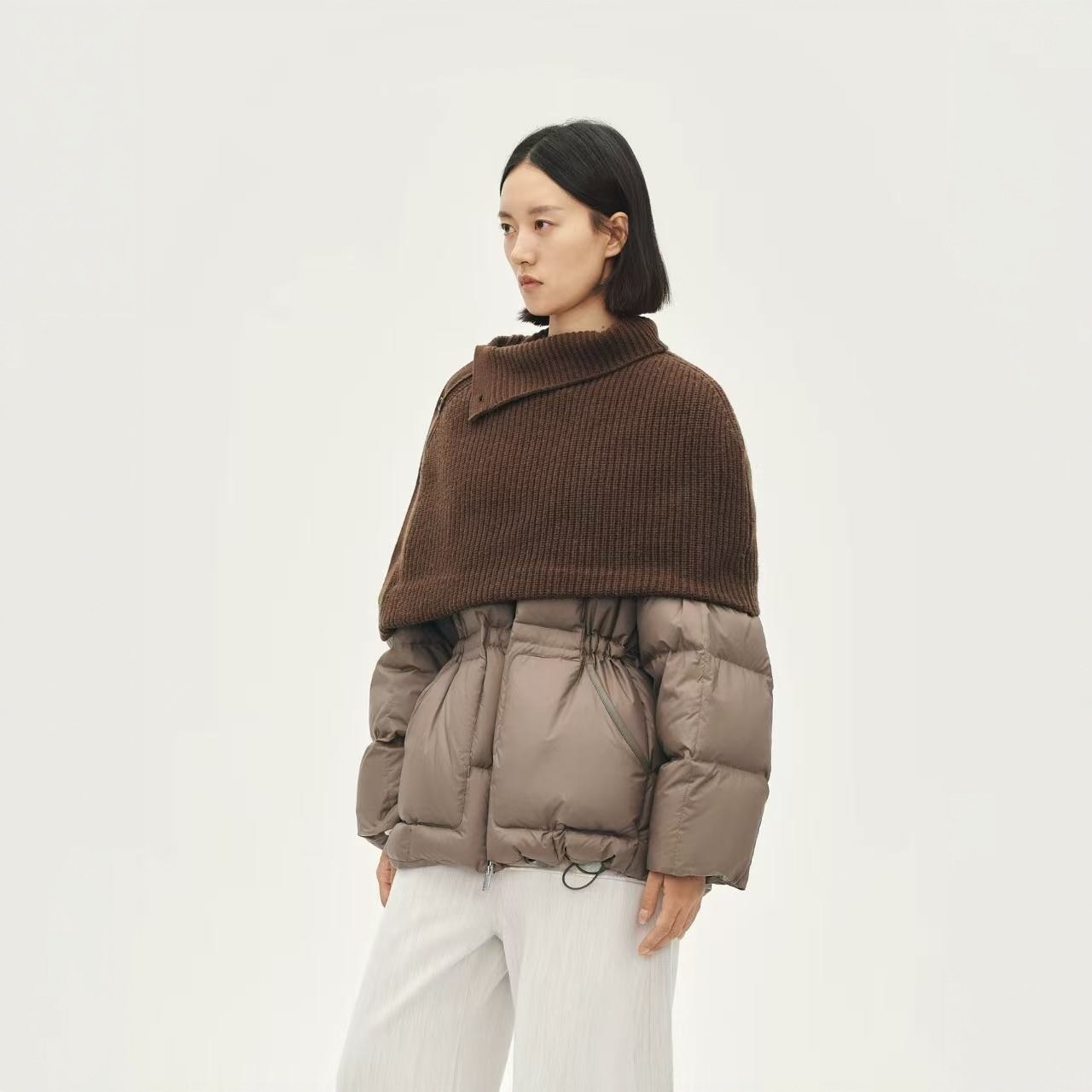 【AVVENN】设计师25冬季新品斜襟纽扣围巾圆领可收腰保暖显瘦羽绒服