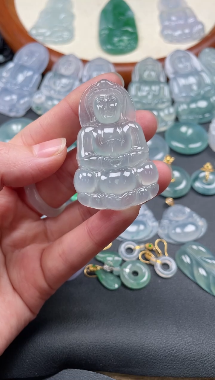 【闪购商品】翡翠颈饰未镶嵌观音