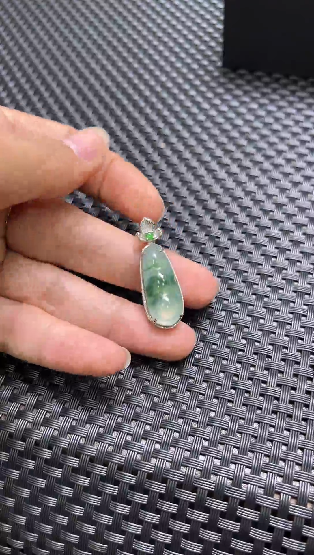 吊坠(不含链)18K金镶嵌翡翠4548