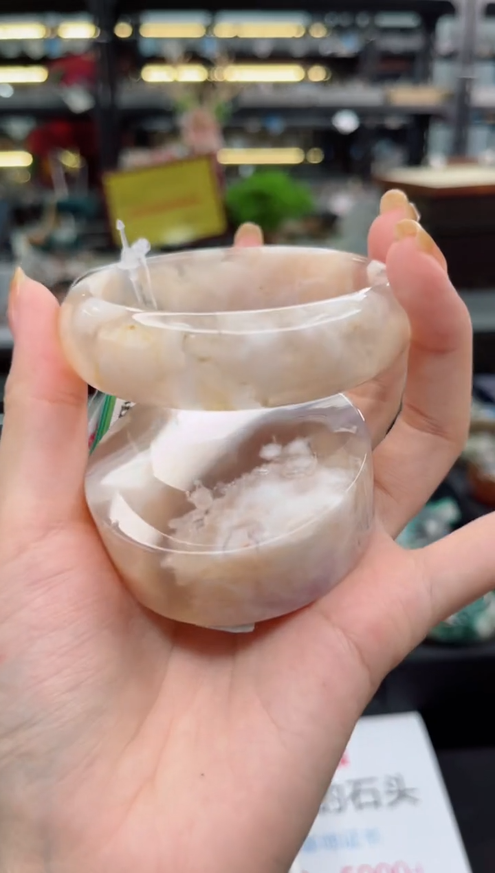 【闪购商品】石英质玉手镯未镶嵌59圈口（赠品镯心）1570285