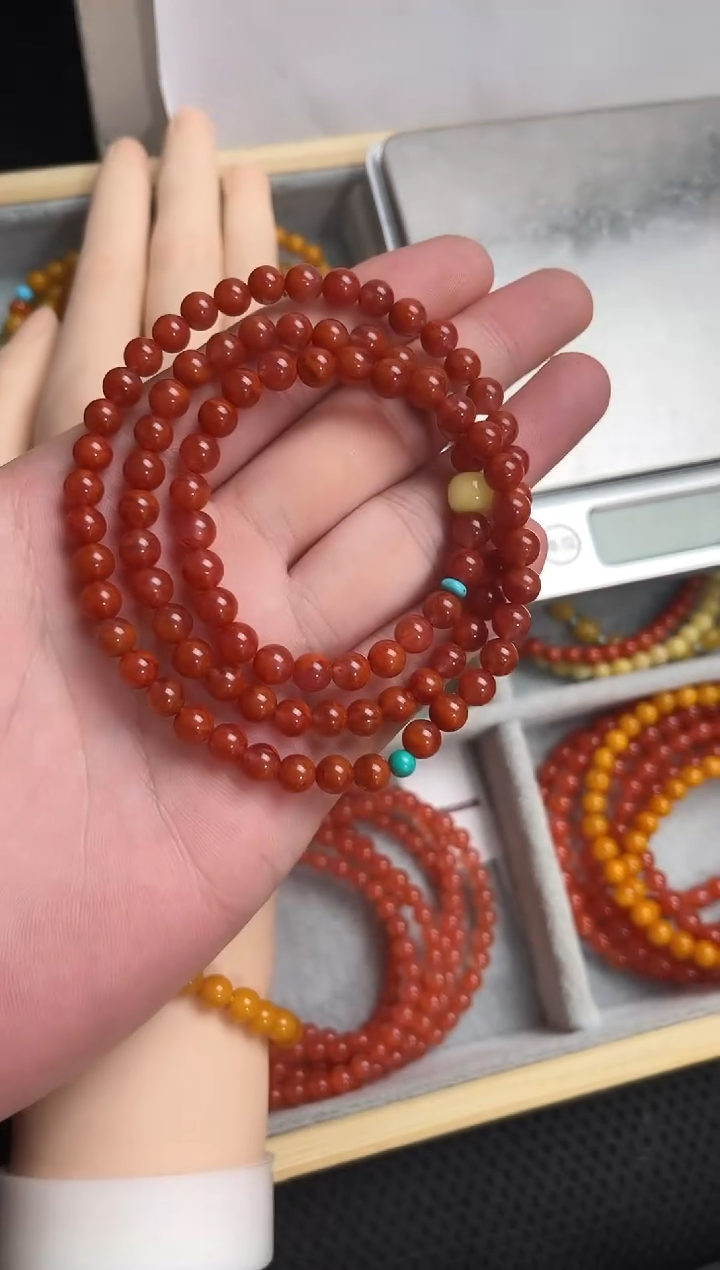 手串未镶嵌南红玛瑙火焰红三圈手串QF-C58（多样性发一）