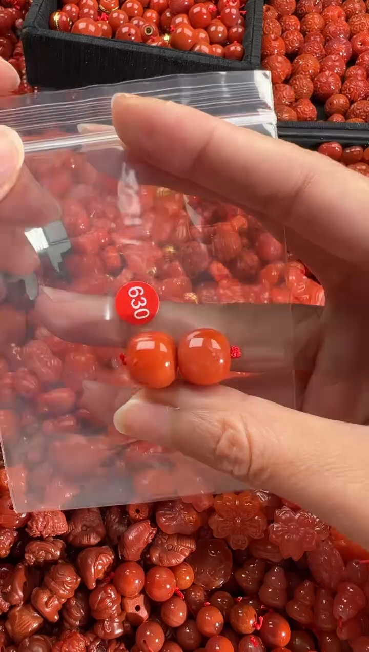 【闪购商品】南红玛瑙颈饰未镶嵌1