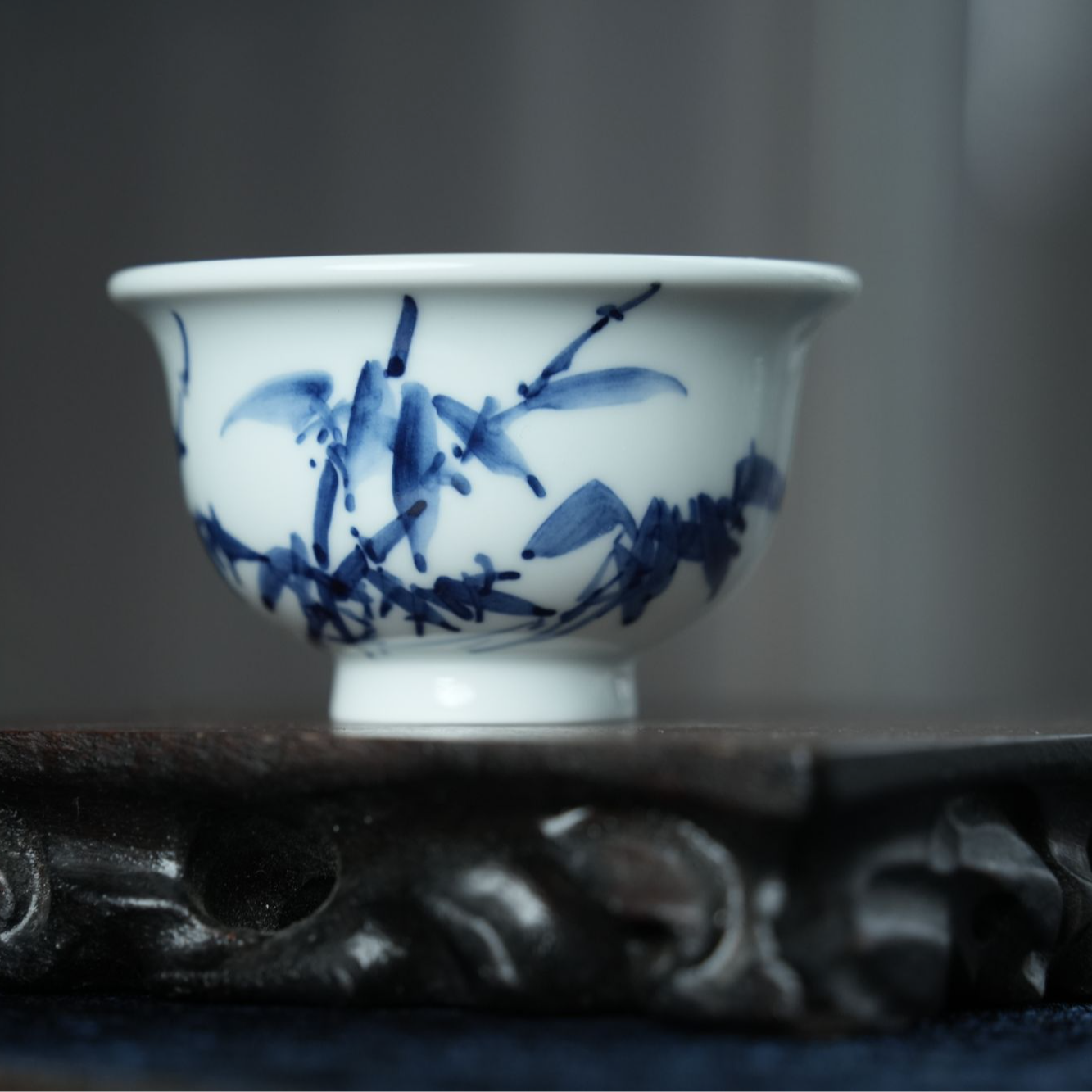谭强老师作品中式纯手工手绘青花竹纹压手杯