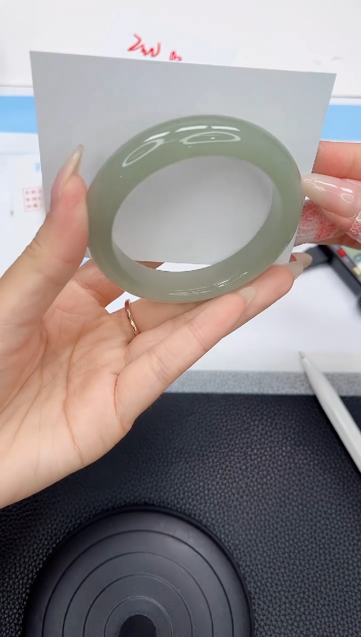 石英质玉手镯未镶嵌149-54.7