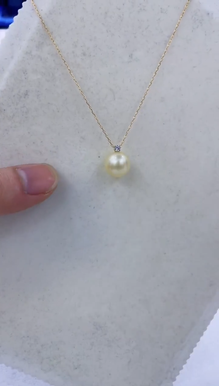 18K金镶嵌吊坠(赠链)海水珍珠  