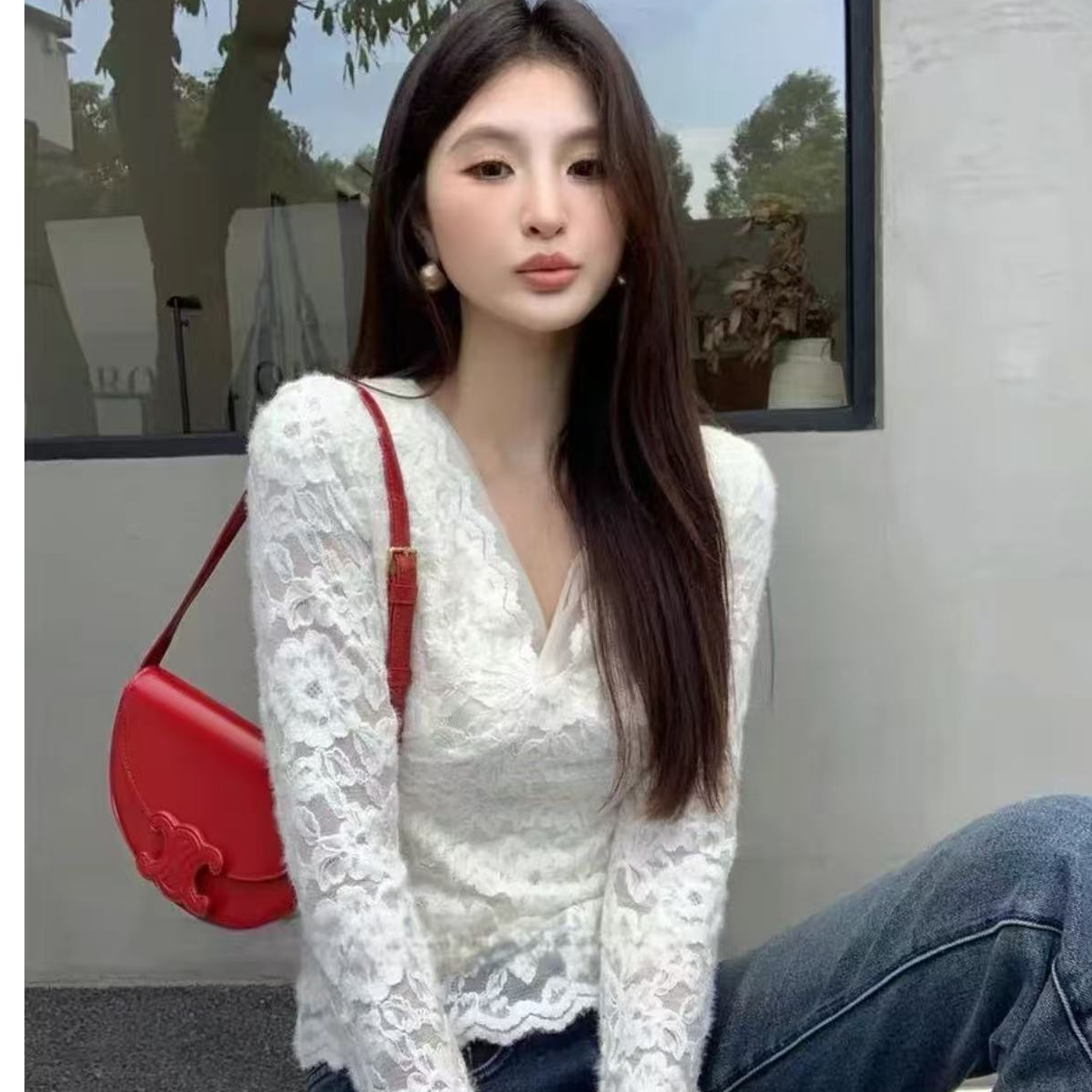 （可妮六周年)~法式V领性感加绒蕾丝打底衫女秋冬显瘦修身长袖上衣