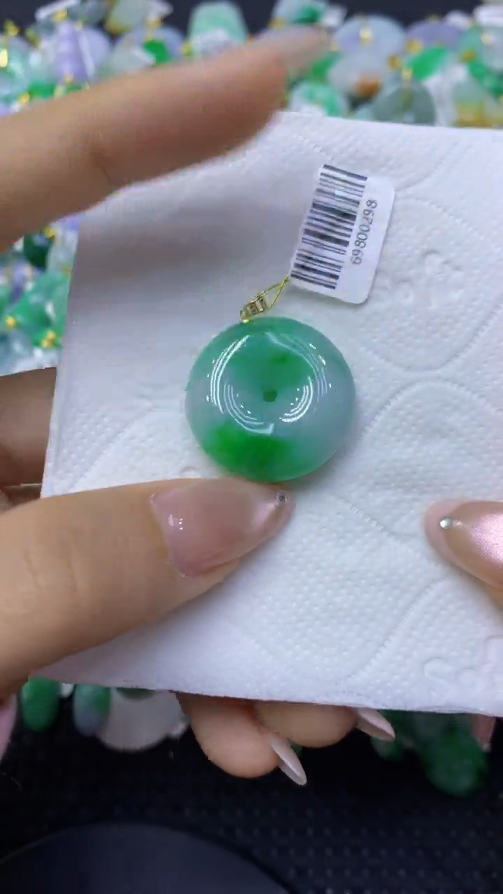 颈饰18K金镶嵌翡翠天然缅甸翡翠A货